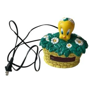 Tweety Bird Floral Basket Digital Alarm Clock – 1998 Warner Bros. – Vintage